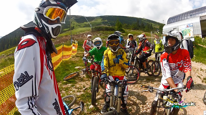 matus jasna hore so skupinou