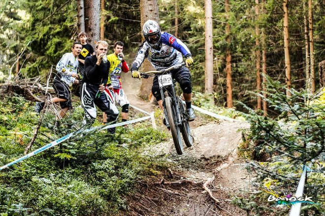 Jozef Ondič MAJSTER SR v ELITE bang downhill team 2015 aa