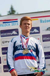 Jozef Ondič MAJSTER SR v ELITE bang downhill team 2015 ba