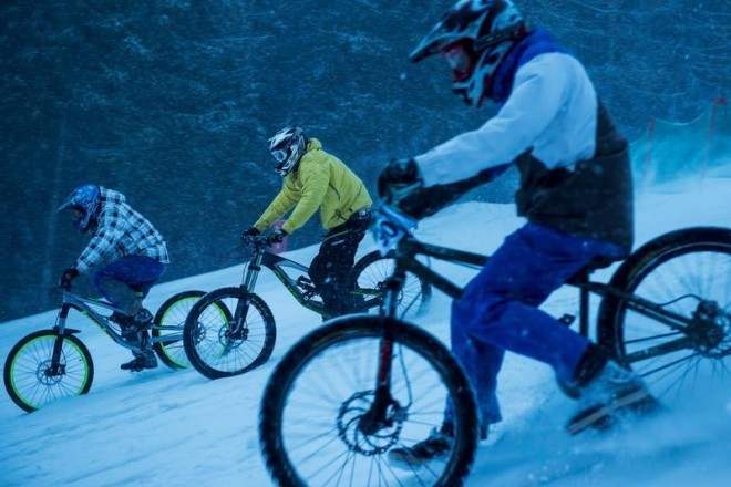 chinese-downhill-hromadný-sjezd-na-kolech-foto-kasl-report-špindl-20.-6