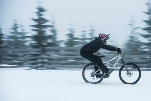 chinese-downhill-hromadný-sjezd-na-kolech-foto-kasl-report-špindl-20.-9