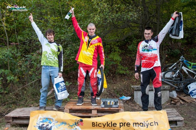 trespass downhill cup HT