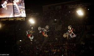 sonyy xperia freestyle motocross