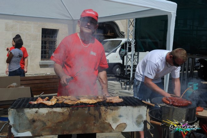 792164_10151717735787159_300367029_o