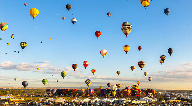 Sky Wizards - Flying at the Balloon Fiesta in 4K! 1